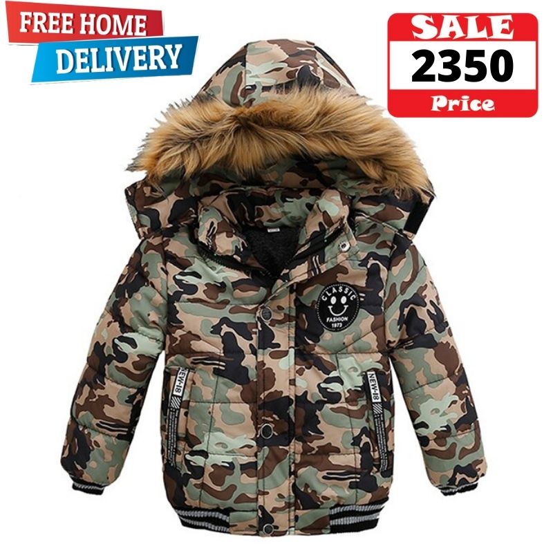 Thick hooded jacket with fur cap