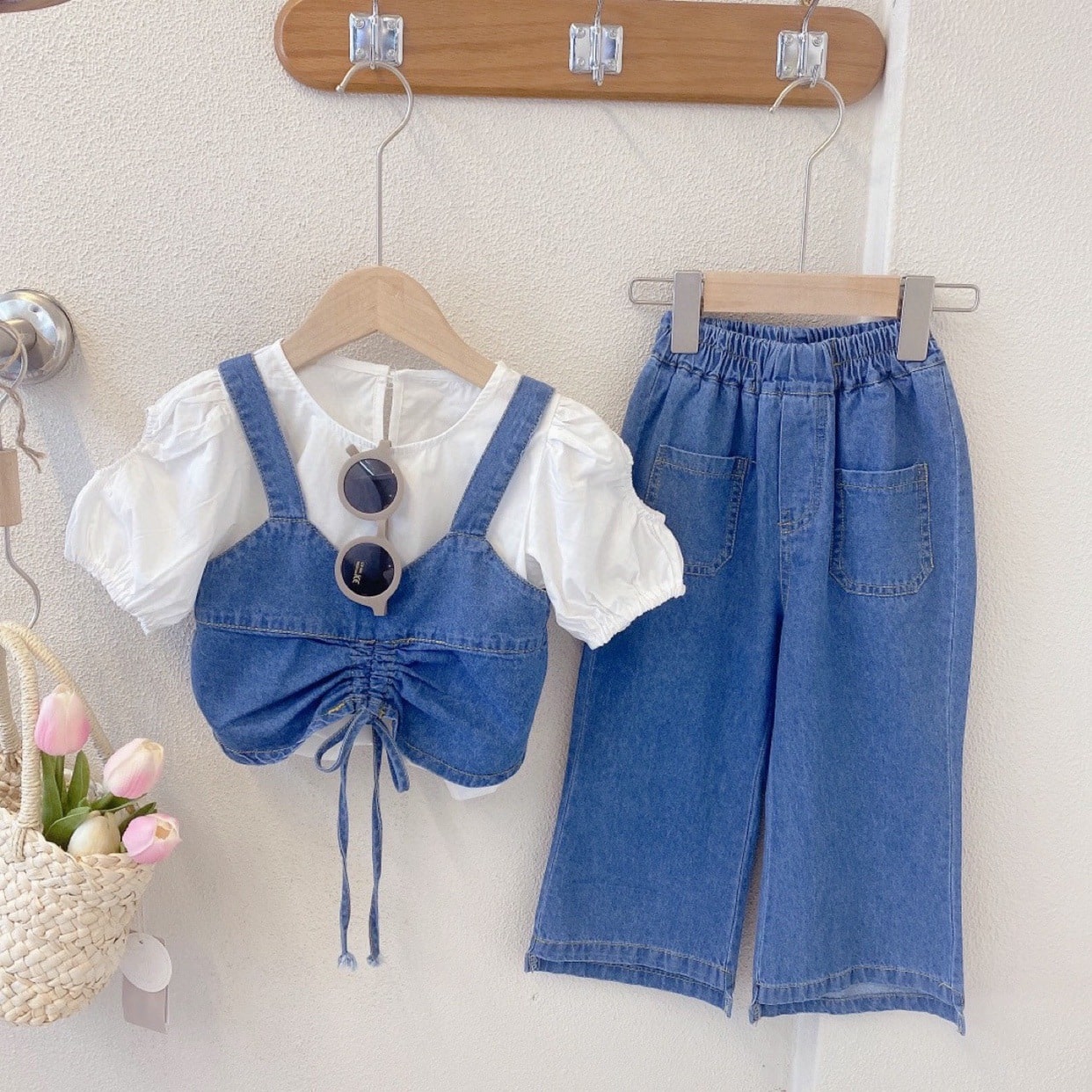 Three Piece Summer Soft Jeans Wide Leg Pants, T-Shirt And Jeans Suspenders Set For Girls